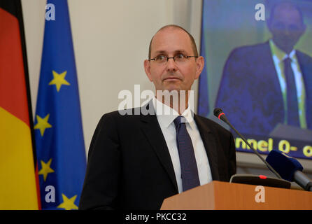 Prague, République tchèque. 13 Sep, 2018. L'ambassadeur d'Allemagne, de République tchèque Christoph Israng parle au cours de la conférence nommé Avenir du partenariat transatlantique, organisé par la Fondation Konrad Adenauer, Association pour les questions internationales, Ministère des Affaires étrangères et l'ambassade des États-Unis, à Prague, en République tchèque, le 13 septembre 2018. Credit : Katerina Sulova/CTK Photo/Alamy Live News Banque D'Images