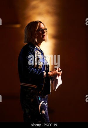 Londres, Royaume-Uni. 12Th Sep 2018. Neil Gaiman et Chris Riddle au nouveau EartHackney, Art Matters Live organisé avec brio par Lauren Laverne, 12 septembre 2018. Londres. Crédit : Thomas Bowles/Alamy Live News Banque D'Images