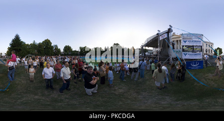 Vue panoramique à 360° de La journée de Szeged - concert de rock