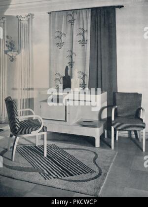 'Angle d'une pièce conçue par Hayes Marshall pour Fortnum & Mason Ltd., Londres, 1936'. Artiste : Inconnu. Banque D'Images