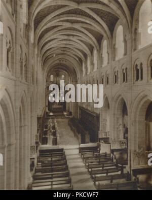 Abbaye de Buckfast 'église (intérieur)', fin du xixe ou début du xxe siècle. Artiste : Inconnu. Banque D'Images