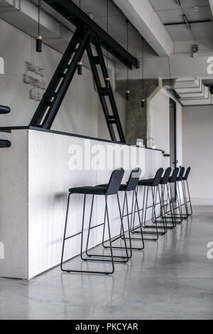 L'intérieur en style loft avec des murs gris Banque D'Images