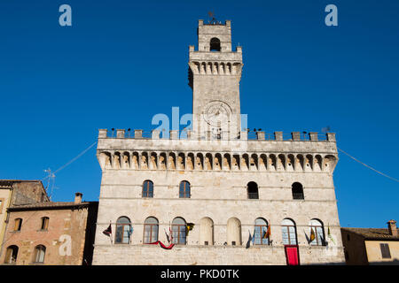 Palazzo Comunale dans la ville historique de Montepulciano, Val d'Orcia Toscane Italie Europe EU Banque D'Images