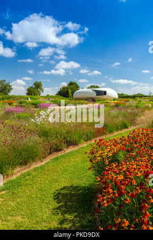 La richesse des couleurs du designer Piet Oudolf's '2015' sur le terrain Oudolf jardin à la Galerie Hauser & Wirth, Durslade ferme, Bruton, Somerset, England, UK Banque D'Images