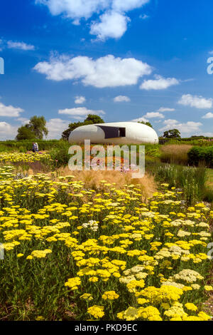 La richesse des couleurs du designer Piet Oudolf's '2015' sur le terrain Oudolf jardin à la Galerie Hauser & Wirth, Durslade ferme, Bruton, Somerset, England, UK Banque D'Images