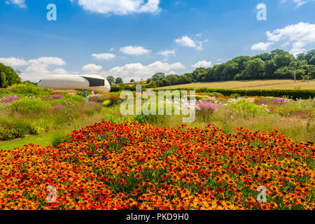 La richesse des couleurs du designer Piet Oudolf's '2015' sur le terrain Oudolf jardin à la Galerie Hauser & Wirth, Durslade ferme, Bruton, Somerset, England, UK Banque D'Images