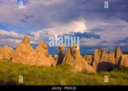 Piliers de roche en Cappadoce, UNESCO World Heritage Site, Turquie Banque D'Images