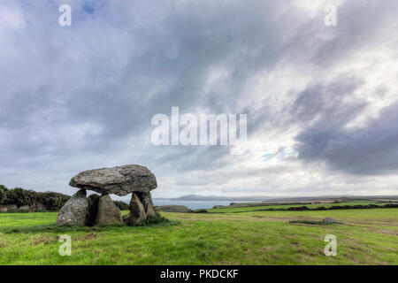 Carreg Samson, Abercastle, Pembrokeshire, Pays de Galles, Royaume-Uni, Europe Banque D'Images