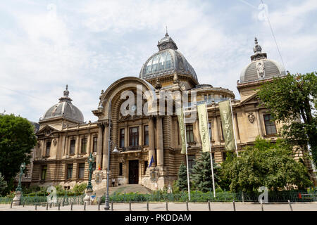 La CEC Palace (Palais des dépôts et des expéditions) sur la Calea Victoriei, est le siège social de la Banque de la CCE, Bucarest, Roumanie. Banque D'Images