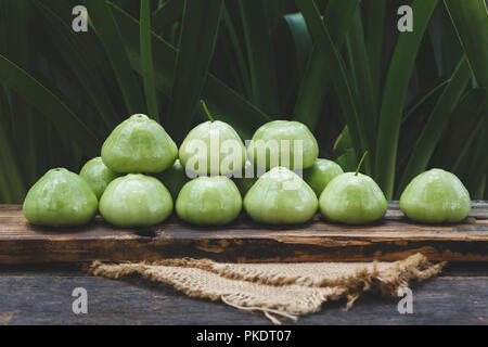 Mountaint vert frais fruits apple Banque D'Images