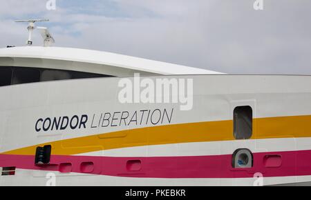 Libération Condor amarré dans le port de Poole Banque D'Images