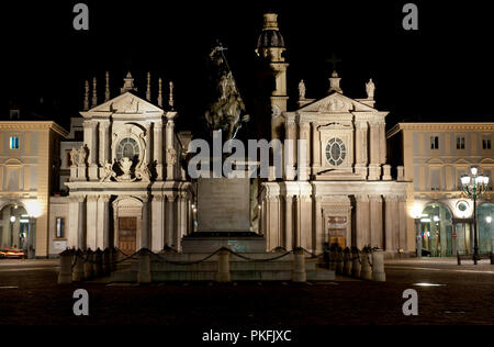 Le Santa Cristina et San Carlo lits 1 églises sur la Piazza San Carlo, à Turin dans la nuit (Italie, 20/06/2010) Banque D'Images