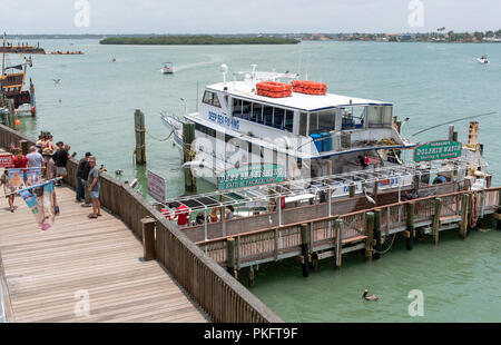 John's Pass Village promenade à Madeira Beach, Florida, USA Banque D'Images