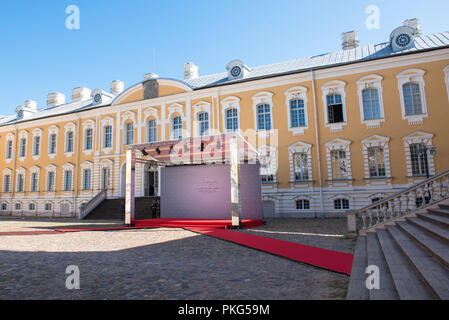 Le palais de Rundale, la Lettonie. 13Th Sep 2018. Cérémonie d'arrivée de la 14e réunion informelle du groupe dans le palais de Rundale Arraiolos, la Lettonie. Credit : Gints Ivuskans/Alamy Live News Banque D'Images