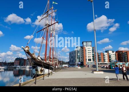 Ipswich, Suffolk. 13Th Sep 2018. Météo France : chaud lumineux matin ensoleillé au bord de l'eau pour l'année restauré 100 Old Dutch la goélette Oosterschelde. Banque D'Images