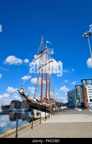 Ipswich, Suffolk. 13Th Sep 2018. Météo France : chaud lumineux matin ensoleillé au bord de l'eau pour l'année restauré 100 Old Dutch la goélette Oosterschelde. Banque D'Images