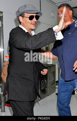 Tokyo, Japon. 13 septembre 2018. Johnny Depp est perçu à l'arrivée à l'Aéroport International de Narita, le 13 septembre 2018 à Narita, Japon. Credit : Geisler-Fotopress GmbH/Alamy Live News Banque D'Images