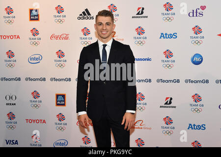 Londres, Royaume-Uni. 13 septembre 2018. Max Whitlock MBE arrive à l'équipe Go Ball 2018 - Arrivée le jeudi, 13 septembre 2018, à la Royal Horticultural Halls, Londres, en Angleterre. Credit : Taka Wu/Alamy Live News Banque D'Images