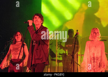 Southbank, Londres, Royaume-Uni. 13Th Sep 2018. Gruff Rhys jouant avec Whyte chevaux sur scène à la salle des fêtes, Southbank, à Londres. Date de la photo : Le jeudi, 13 Septembre, 2018. Photo : Roger Garfield/Alamy Crédit : Roger Garfield/Alamy Live News Banque D'Images