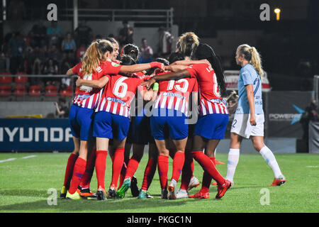 Madrid, Espagne. 13 Septembre, 2018. Les joueurs de l'ATM célébrer l'objectif de la Ligue des Champions de l'UEFA Women's. Atlético de Madrid vs Manchester City. Ronde de 32, 1ère manche. Pedro Ros Sogorb/Alamy Live News Banque D'Images