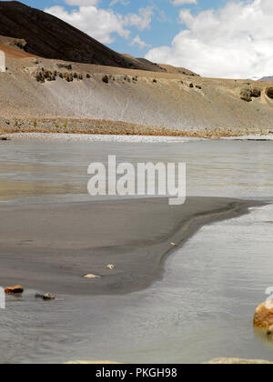 À l'INDUS TINGMOSGANG, Ladakh, le Jammu-et-Cachemire, l'Inde, l'ASIE Banque D'Images