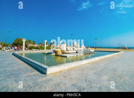 Pescara (Italie) - Le centre historique moderne de la ville de mer en région des Abruzzes, au cours d'un dimanche matin d'été. Banque D'Images