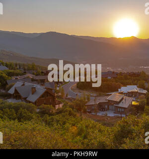 La vallée de maisons en flanc de montagne square Banque D'Images