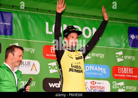 L'équipe de Primoz Roglic Lotto NL Jumbo sur le podium à l'OVO Energy Tour of Britain course à vélo, stade 8, Londres, Royaume-Uni. Banque D'Images