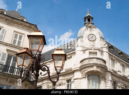 Bureau de poste, centre-ville d'Auxerre, Bourgogne, France, Europe Banque D'Images