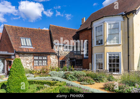 Le Tudor knot gardens qui fait partie de l'hôtel Tudor House et Jardins Musée dans la vieille ville de Southampton, Hampshire, England, UK Banque D'Images