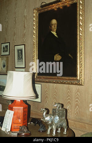 Im Haus des Familiensitz der Bismarcks Schloss Friedrichsruh nahe Hamburg, Deutschland 2006. Dans la chambre de la résidence familiale du château de Bismarck Friedrichsruh près de Hambourg, Allemagne 2006 Banque D'Images