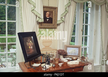 Im Haus des Familiensitz der Bismarcks Schloss Friedrichsruh nahe Hamburg, Deutschland 2006. Dans la chambre de la résidence familiale du château de Bismarck Friedrichsruh près de Hambourg, Allemagne 2006. Banque D'Images