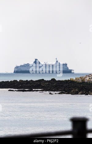 Croix de Ferry DFDS Chanel France près de Douvres vu de St.Margaret's Bay Banque D'Images