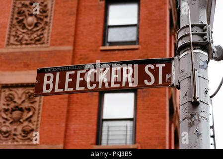 La Bleecker Street road sign in Greenwich Village à New York City Banque D'Images