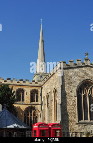 L'église Holy Trinity, Market Street (vu de côté) Sidney Street, Cambridge, England, UK Banque D'Images