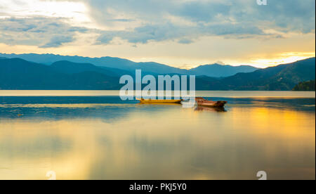 Lugu lake scenery dans la province du Sichuan Banque D'Images