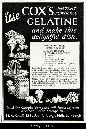 1930 old vintage publicité publicité originale Cox's instant gélatine en poudre avec recette de gelée de vin de port en revue anglaise vers 1932 Banque D'Images