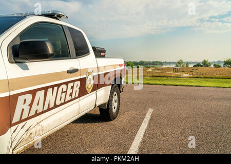 Fort Collins, CO, USA - 4 août 2018 : Un camion de Fort Collins Rangers Zones Naturelles stationné à Fossil Creek réservoir, Banque D'Images