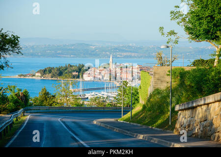 Route pittoresque en Izola dans la mer Adriatique en Slovénie Banque D'Images