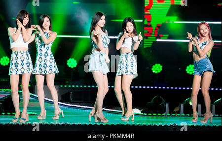 Berry Bon, Sep 8, 2018 : Groupe de fille de la Corée du Sud Berry Bon fonctionne à la vague de musique coréenne MBC 2018 concert à Séoul, Corée du Sud. Credit : Lee Jae-Won/AFLO/Alamy Live News Banque D'Images