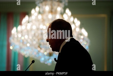 14 septembre 2018, Berlin : Sergei Lavrov, Ministre russe des Affaires étrangères, s'adressant au Forum germano-russe sur l'ordre du jour. Lavrov a parlé sur les perspectives d'un espace commun de Lisbonne à Vladivostok. Photo : Kay Nietfeld/dpa Banque D'Images