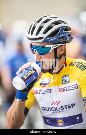 Ruzomberok, Slovaquie. 14 septembre 2018. Ruzomberok Slovaquie 14 Septembre, 2018 - Julian Alaphilippe mène au début de la deuxième étape du Tour de Slovaquie. Credit : Weyo/Alamy Live News Banque D'Images