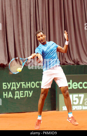 Kraljevo, Serbie. 14 septembre 2018. Ramkumar Ramanathan de l'Inde en action dans le premier match de simple de la Coupe Davis 2018 Tennis World Group Play-off à ronde Sportski Center Ibar à Kraljevo, en Serbie. Credit : Karunesh Johri/Alamy Live News. Banque D'Images