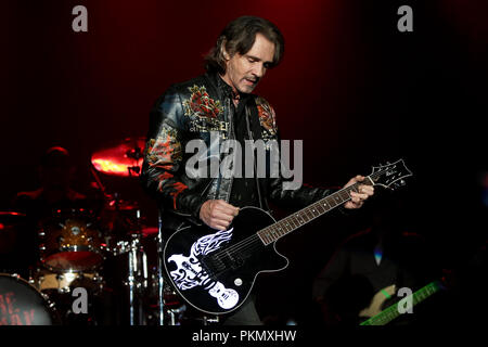 HUNTINGTON, NY - 13 SEPTEMBRE : la chanteuse Rick Springfield se produit en concert à l'extrême le 13 septembre 2018 à Huntington, New York. Credit : AKPhoto/Alamy Live News Banque D'Images