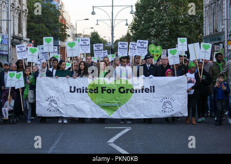 Londres, Royaume-Uni. 14 sept., 2018. Marche silencieuse mensuel pour marquer l'anniversaire de l'incendie de la tour de Grenfell, qui a eu lieu il y a 15 mois. Penelope Barritt/Alamy Live News Banque D'Images