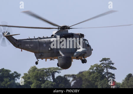 L'image de fichier La Royal Navy l'ASaC Sea King MK 7 sont à faire un dernier passage aérien sur le Sud Ouest de l'Angleterre le 18 septembre 2018 pour marquer la fin de quarante-neuf ans de service avec la Fleet Air Arm 849AN ont volé l'air Bourne version d'alerte précoce des Sea King depuis 1982 ici est l'un des derniers rois de la mer à Yeovilton lors de sa dernière journée de l'air à affichage Flyning/ Banque D'Images