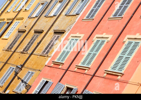 Modena, Italie - Emilie-Romagne. L'architecture méditerranéenne colorée. Banque D'Images