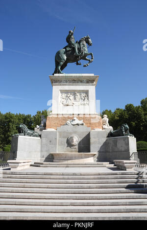 Madrid, Espagne - monument équestre du roi Philippe IV Banque D'Images