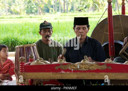 Le gamelan est la musique traditionnelle du centre et l'Est de Java et Bali, Indonésie. Banque D'Images