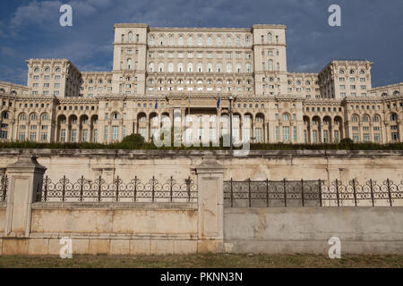 Palais du Parlement à Bucarest Banque D'Images